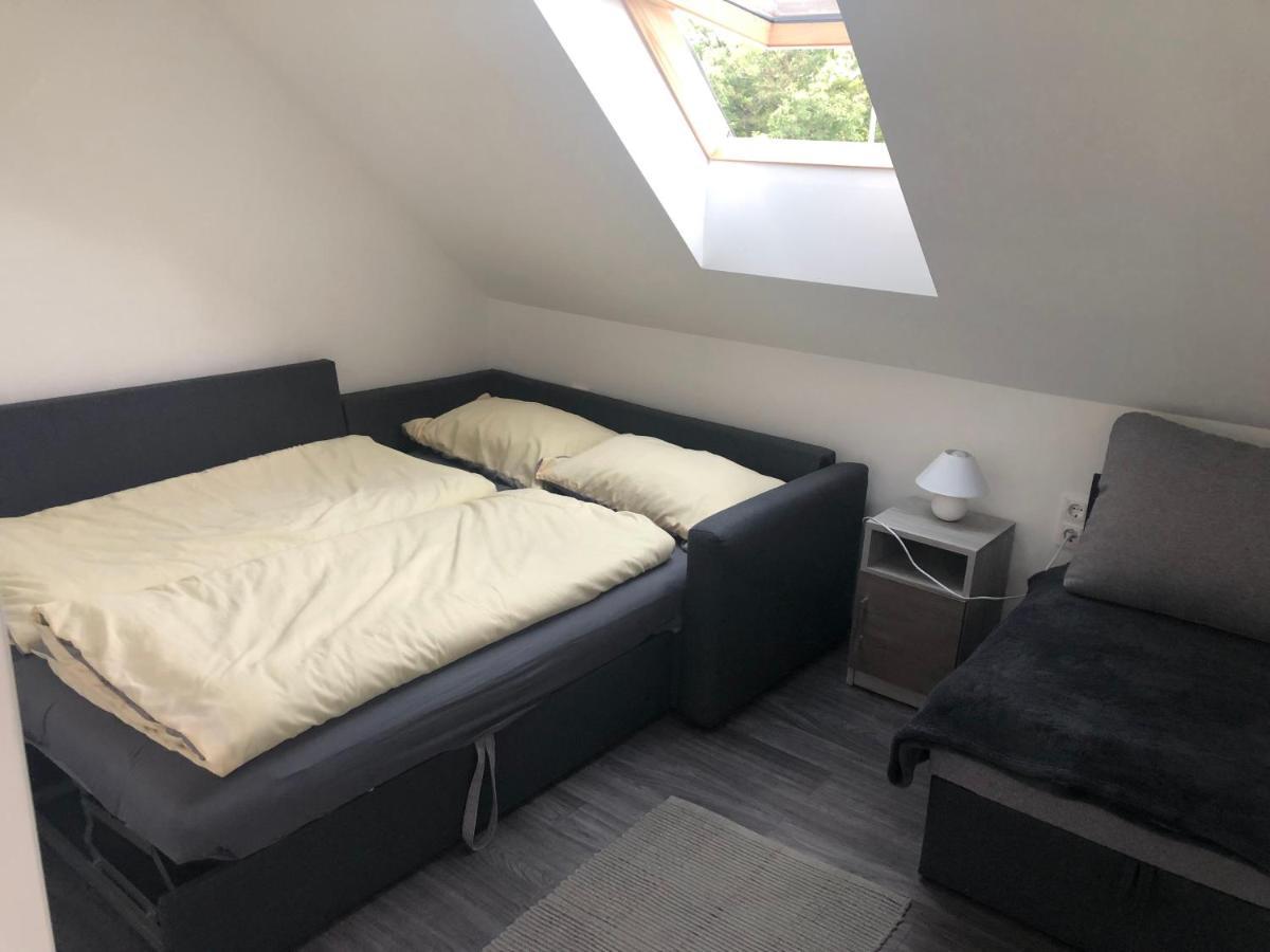 Heni Apartment Bük Eksteriør bilde