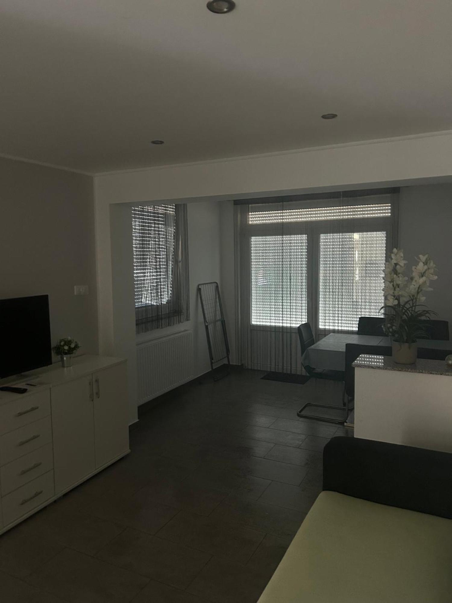Heni Apartment Bük Eksteriør bilde