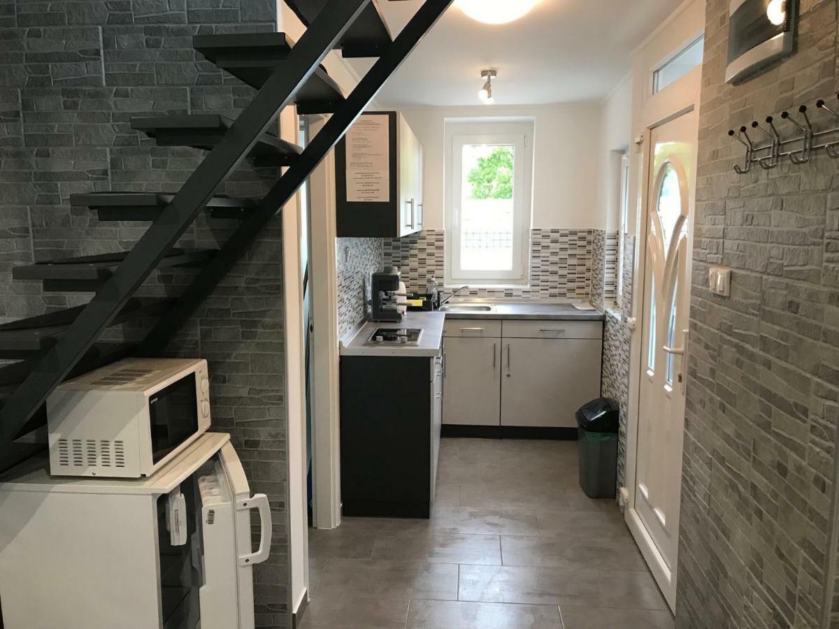 Heni Apartment Bük Eksteriør bilde
