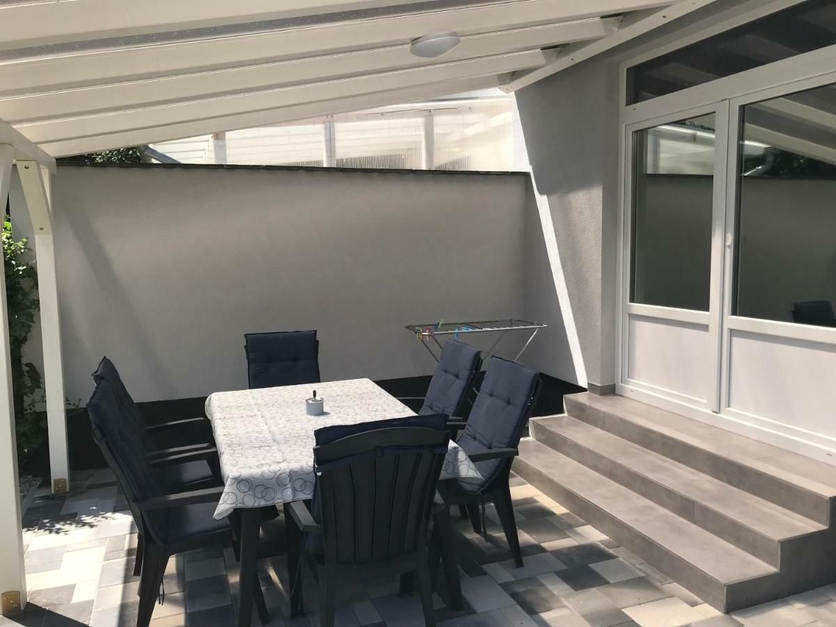 Heni Apartment Bük Eksteriør bilde